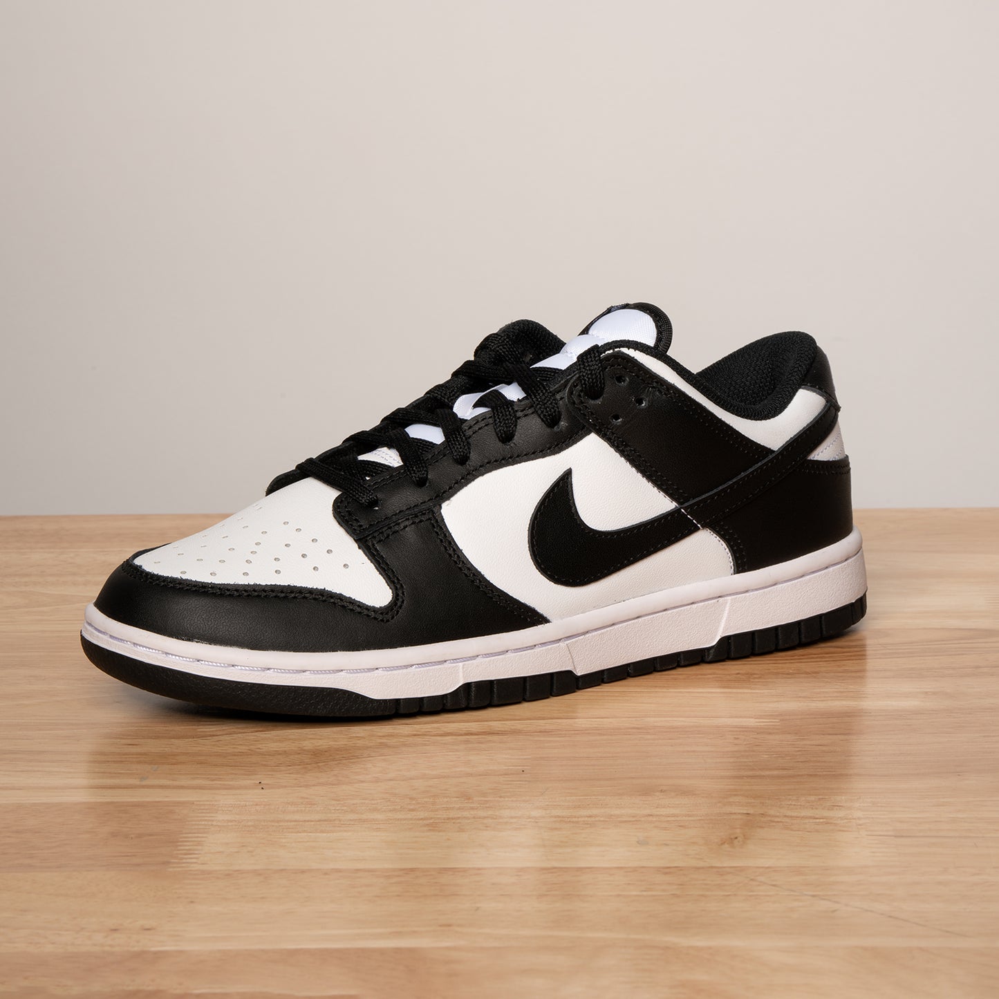 WMNS DUNK LOW 'BLACK WHITE'