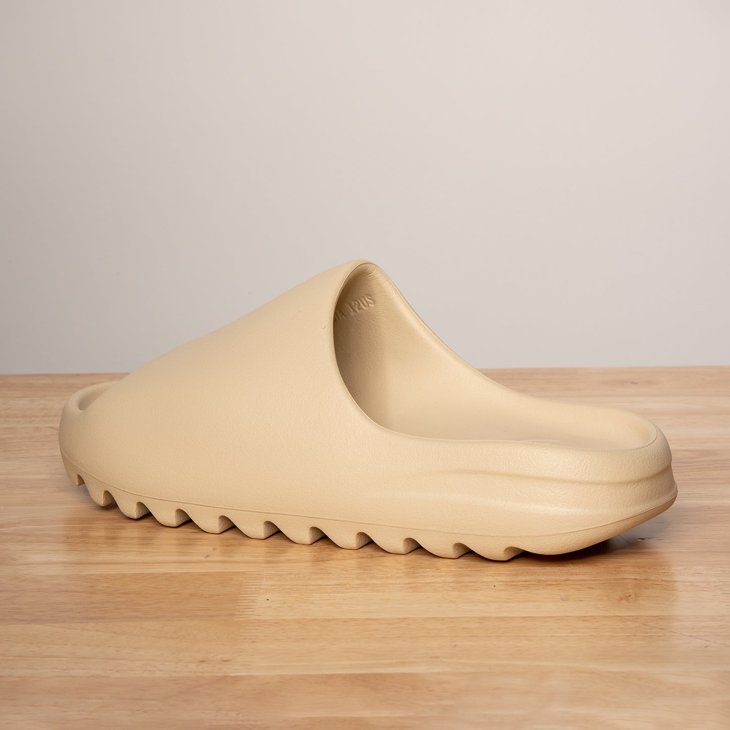 YEEZY SLIDES 'BONE' 2022