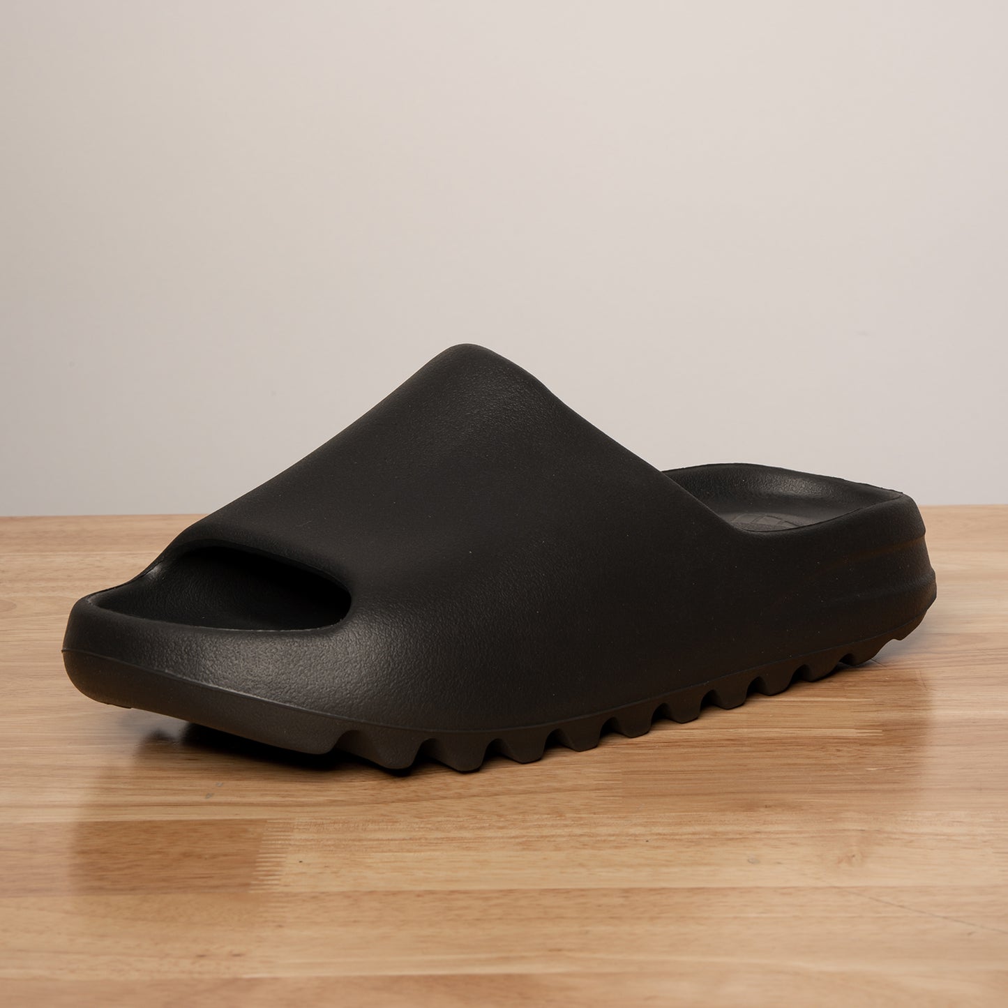 YEEZY SLIDES 'ONYX'