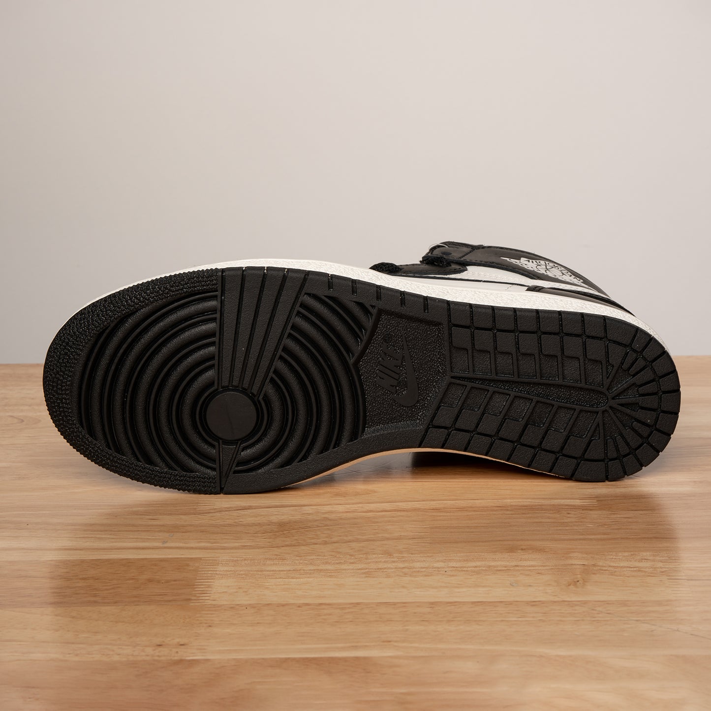 AIR JORDAN 1 RETRO HIGH '85 OG 'BLACK WHITE'