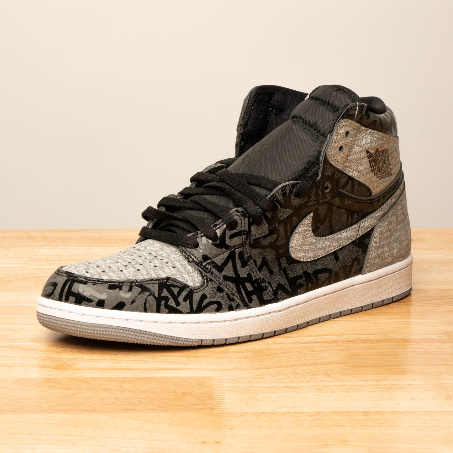 AIR JORDAN 1 HIGH OG 'REBELLIONAIRE