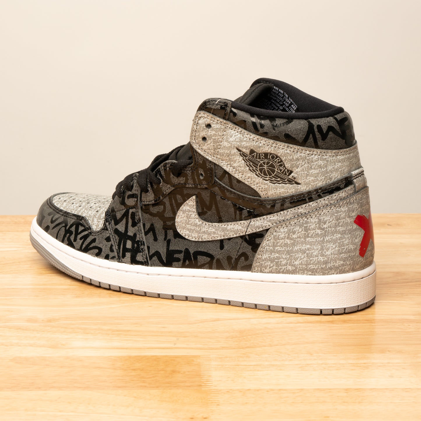 AIR JORDAN 1 HIGH OG 'REBELLIONAIRE