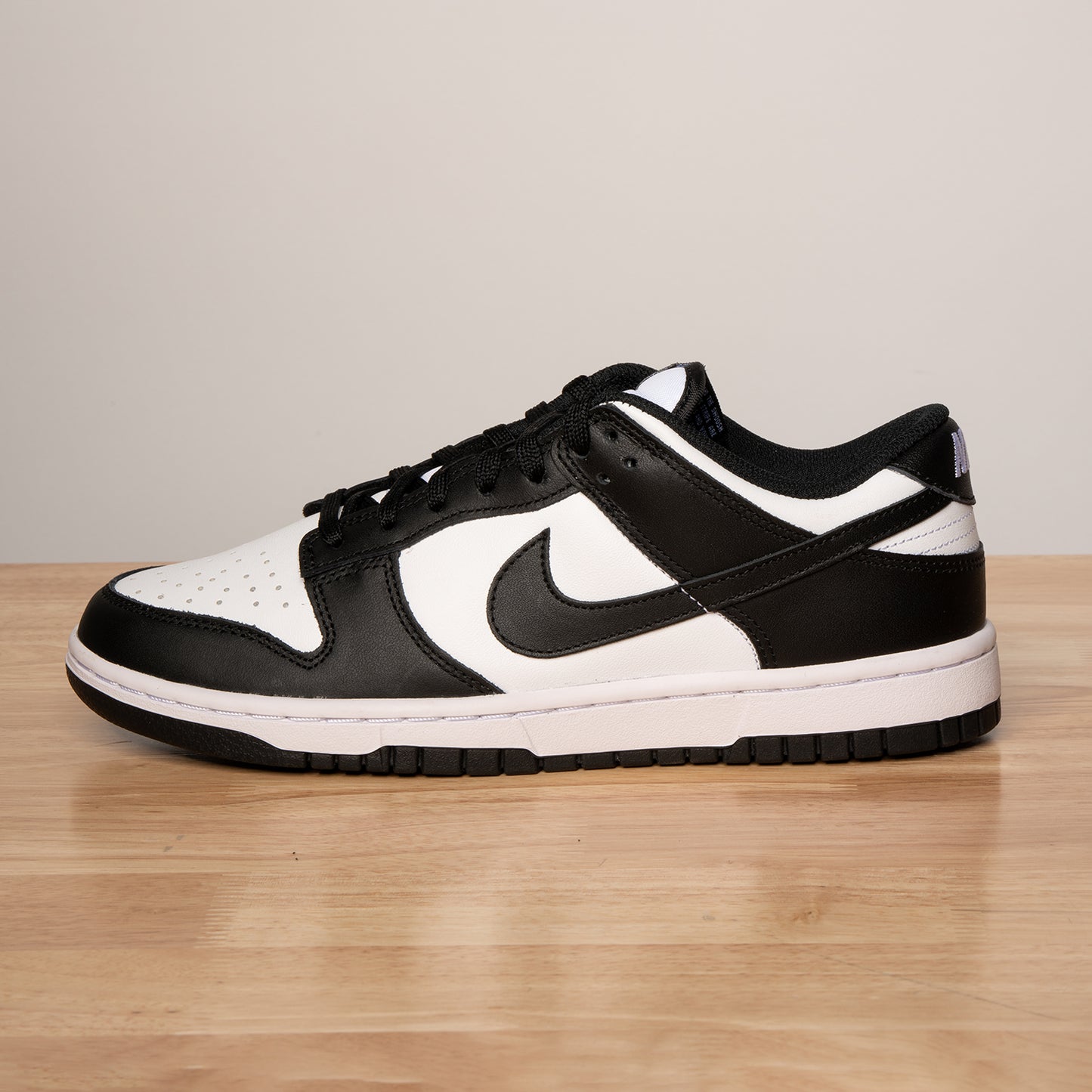 WMNS DUNK LOW 'BLACK WHITE'