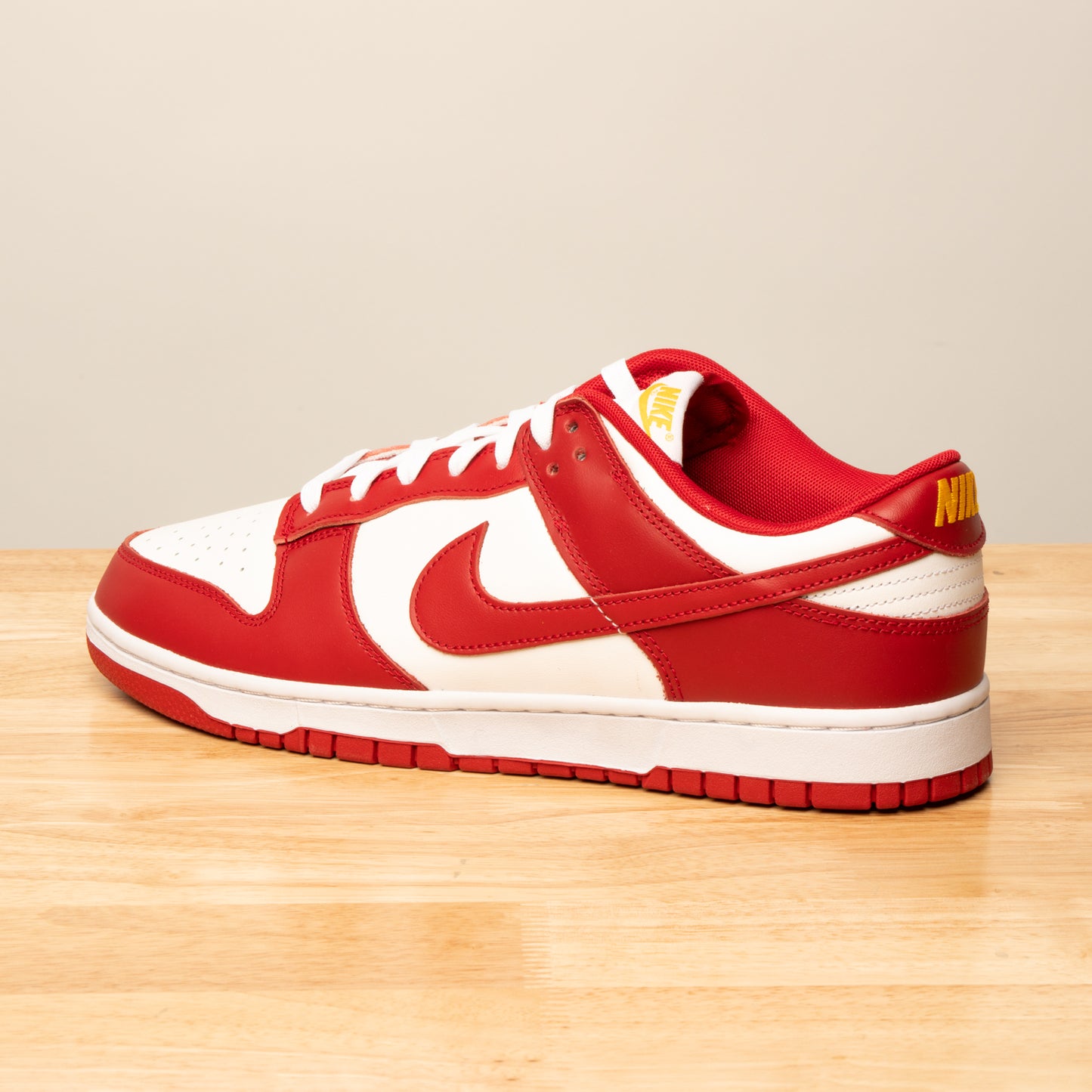 DUNK LOW 'GYM RED'