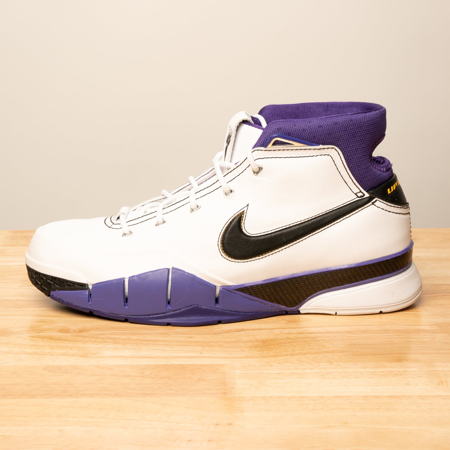 ZOOM KOBE 1 PROTRO '81 POINTS'