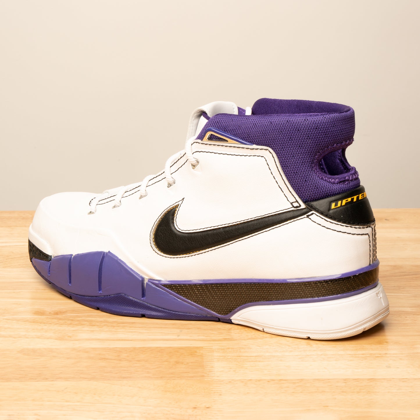 ZOOM KOBE 1 PROTRO '81 POINTS'