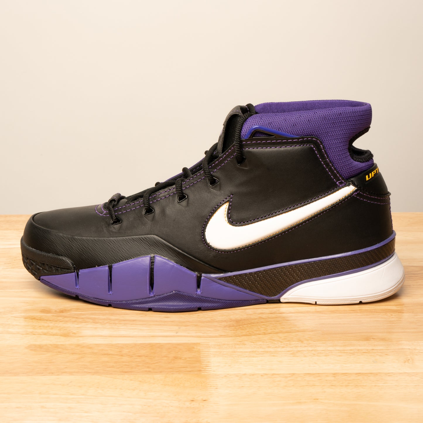 ZOOM KOBE 1 PROTRO 'BLACK OUT'