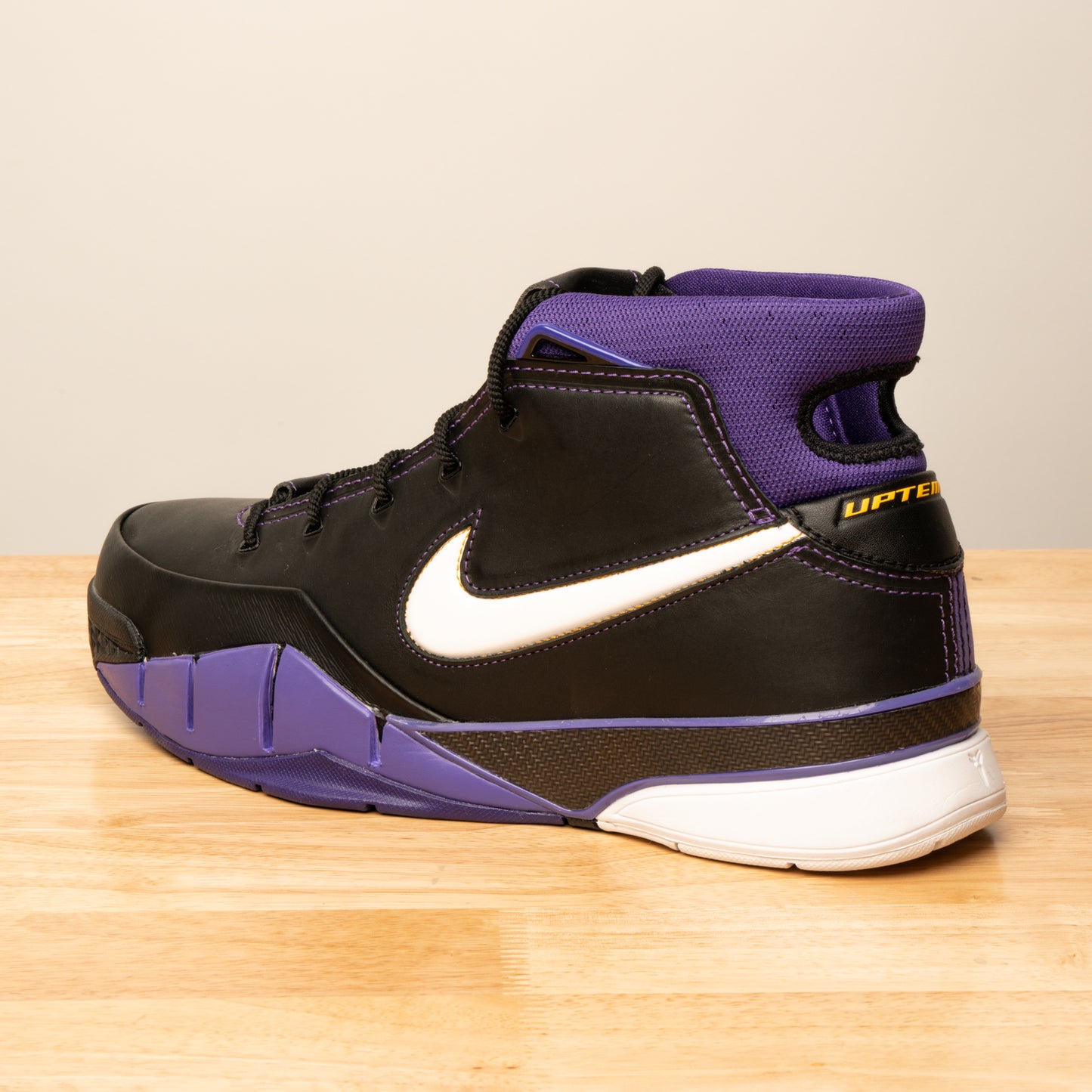 ZOOM KOBE 1 PROTRO 'BLACK OUT'