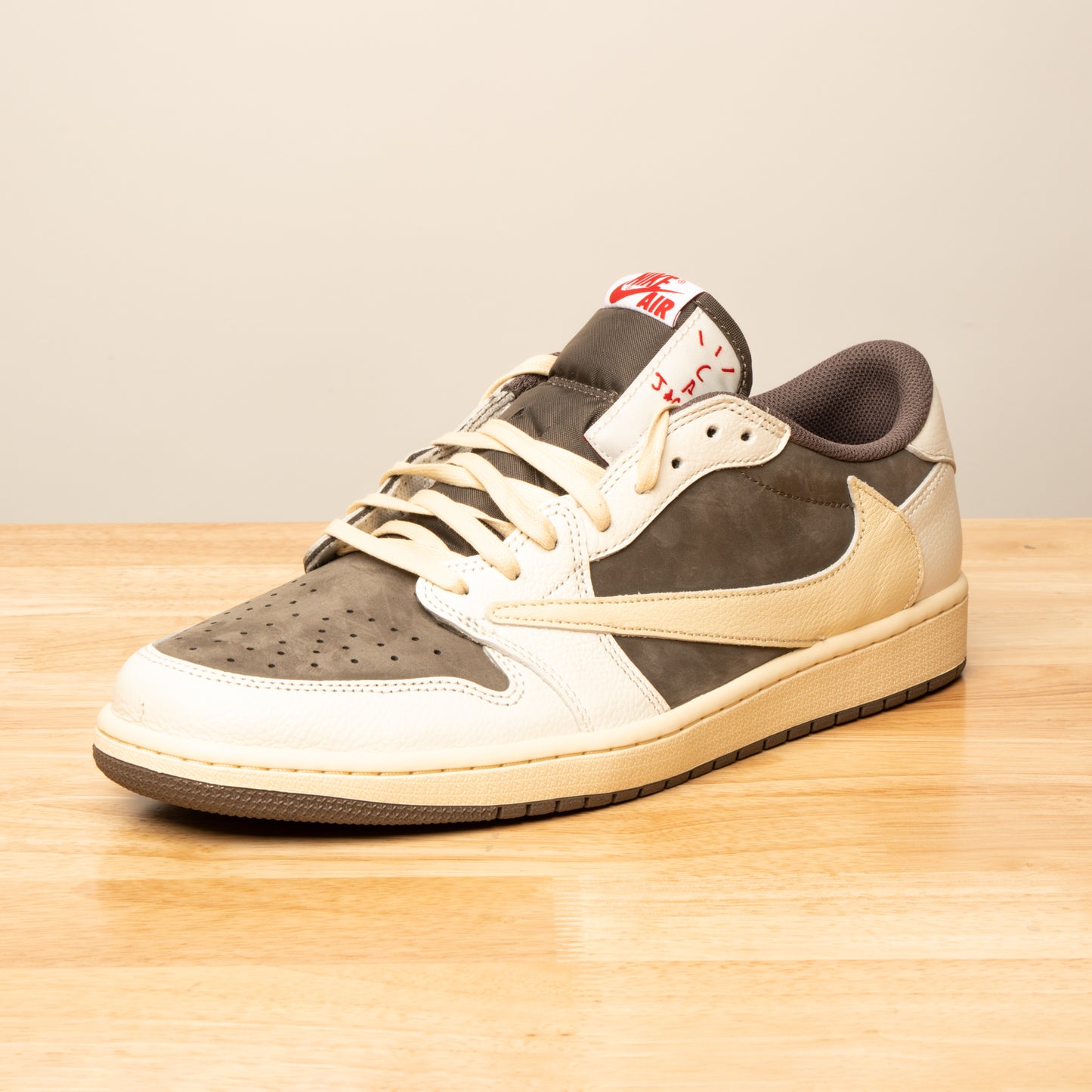 TRAVIS SCOTT X AIR JORDAN 1 LOW OG 'REVERSE MOCHA'